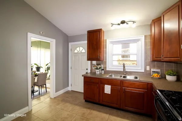 $205,000 | 16637 Paulina Street, Markham, IL 60428