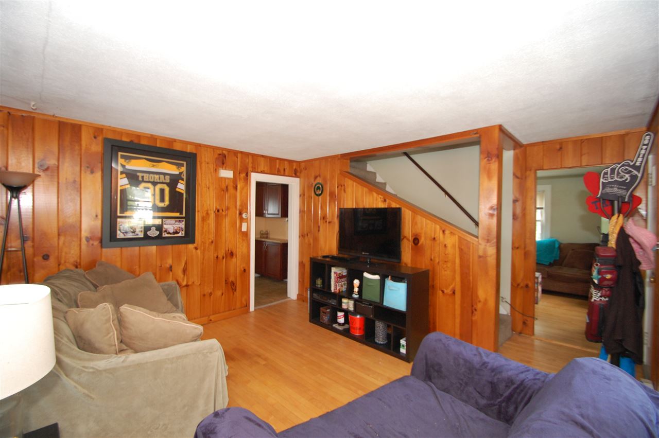 38 Exeter Avenue Manchester, NH 03103 - Photo 4 of 12 Gallery Image 4
