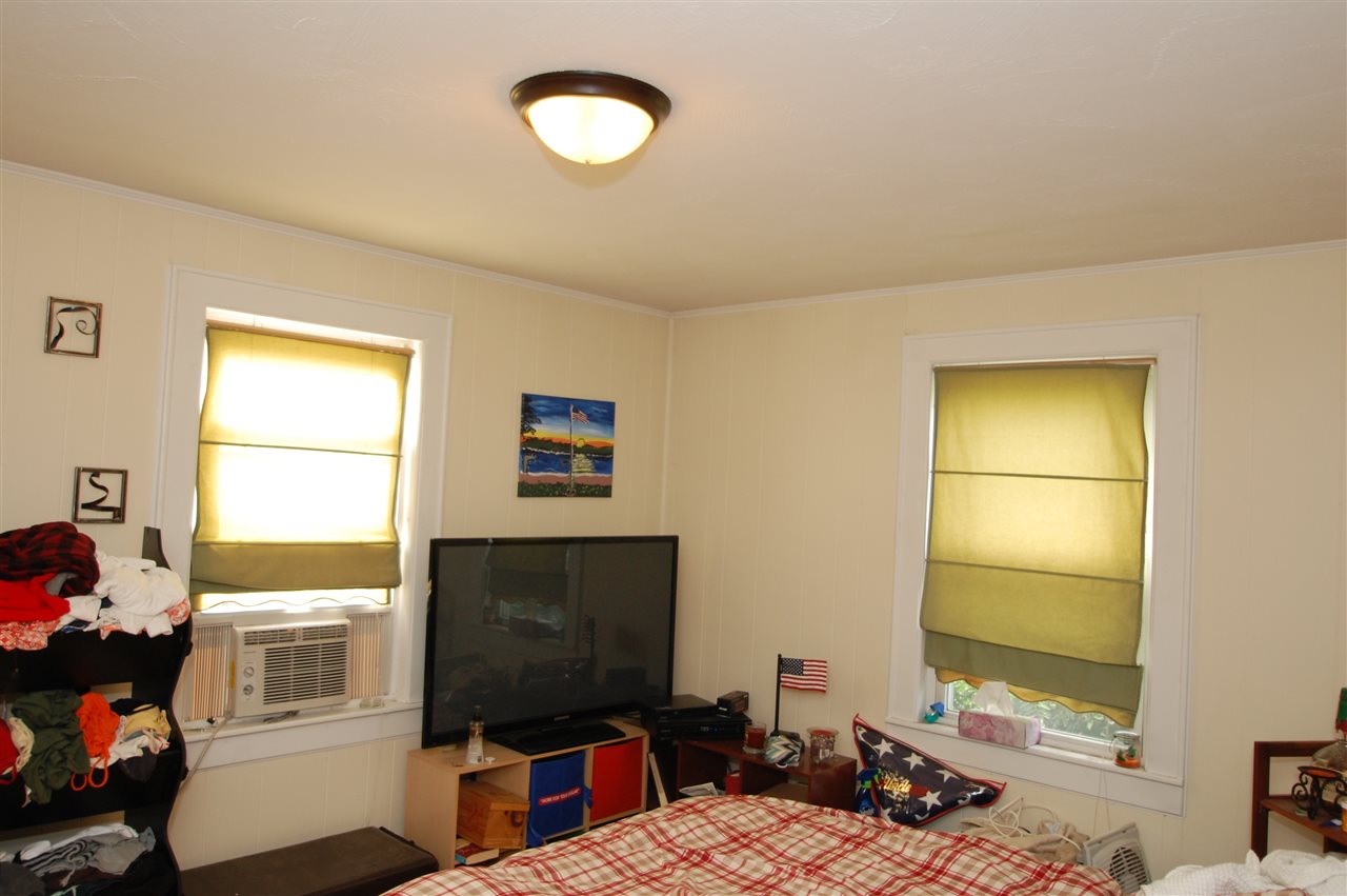 38 Exeter Avenue Manchester, NH 03103 - Photo 6 of 12 Gallery Image 6