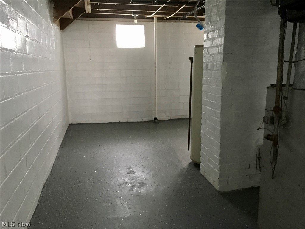 12821 North Road Cleveland, OH 44111 - Photo 25 of 30 Gallery Image 25