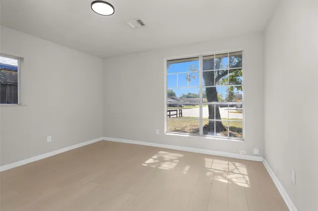 $1,877 | 15225 Woodforest Boulevard, Channelview, TX 77530