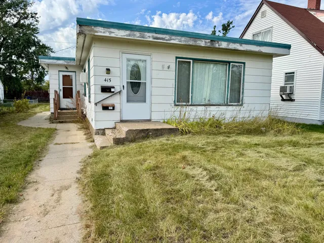 $75,000 | 415 Central Avenue Southeast, Bemidji, MN 56601