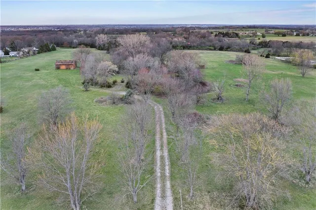 $2,850,000 | 2840 West 171st Street, Overland Park, KS 66085