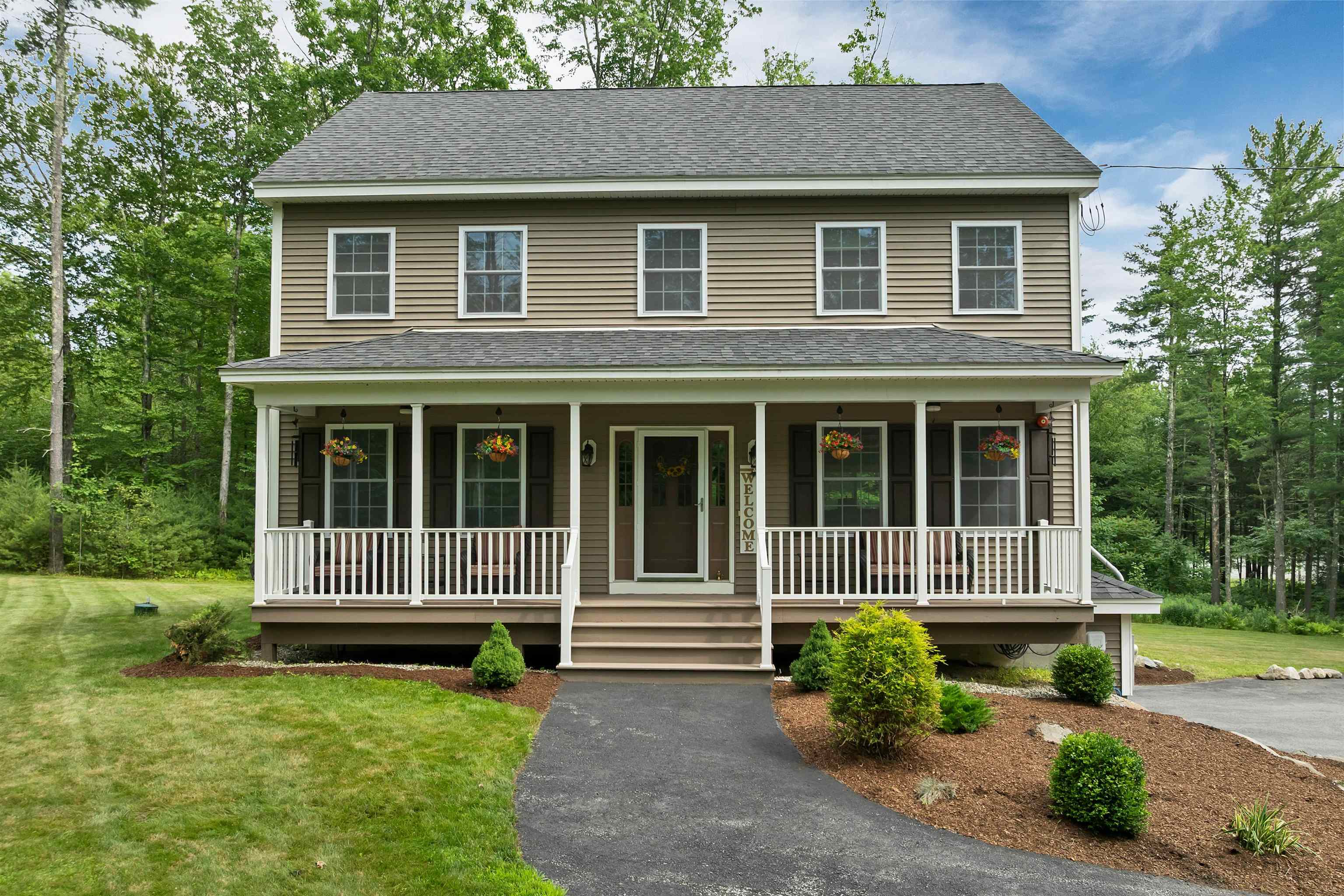 142 Raymond Road Nottingham, NH 03290 - Photo 1 of 38