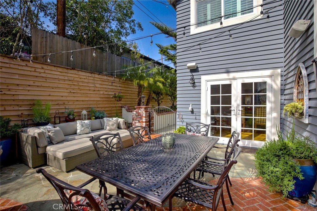 34061 Formosa Dana Point, CA 92629 - Photo 47 of 61 a backyard of a house with table and chairs