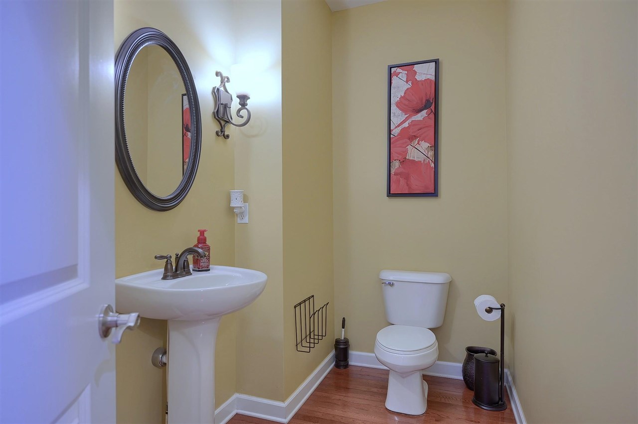 26967 Victoria Road Novi, MI 48374 - Photo 17 of 37