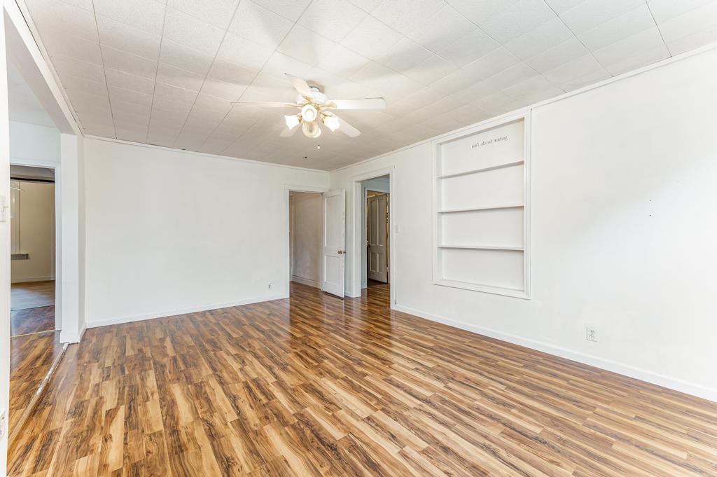 1917 Simpson Avenue Winfield, KS 67156 - Photo 5 of 32