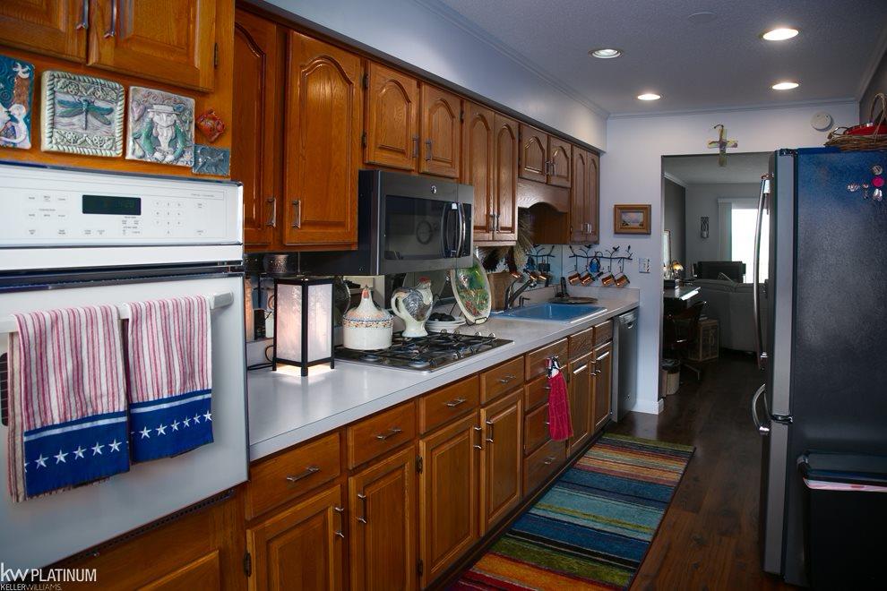 1715 River Road, Unit 15 St. Clair, MI 48079 - Photo 11 of 23 31330903-10.JPG