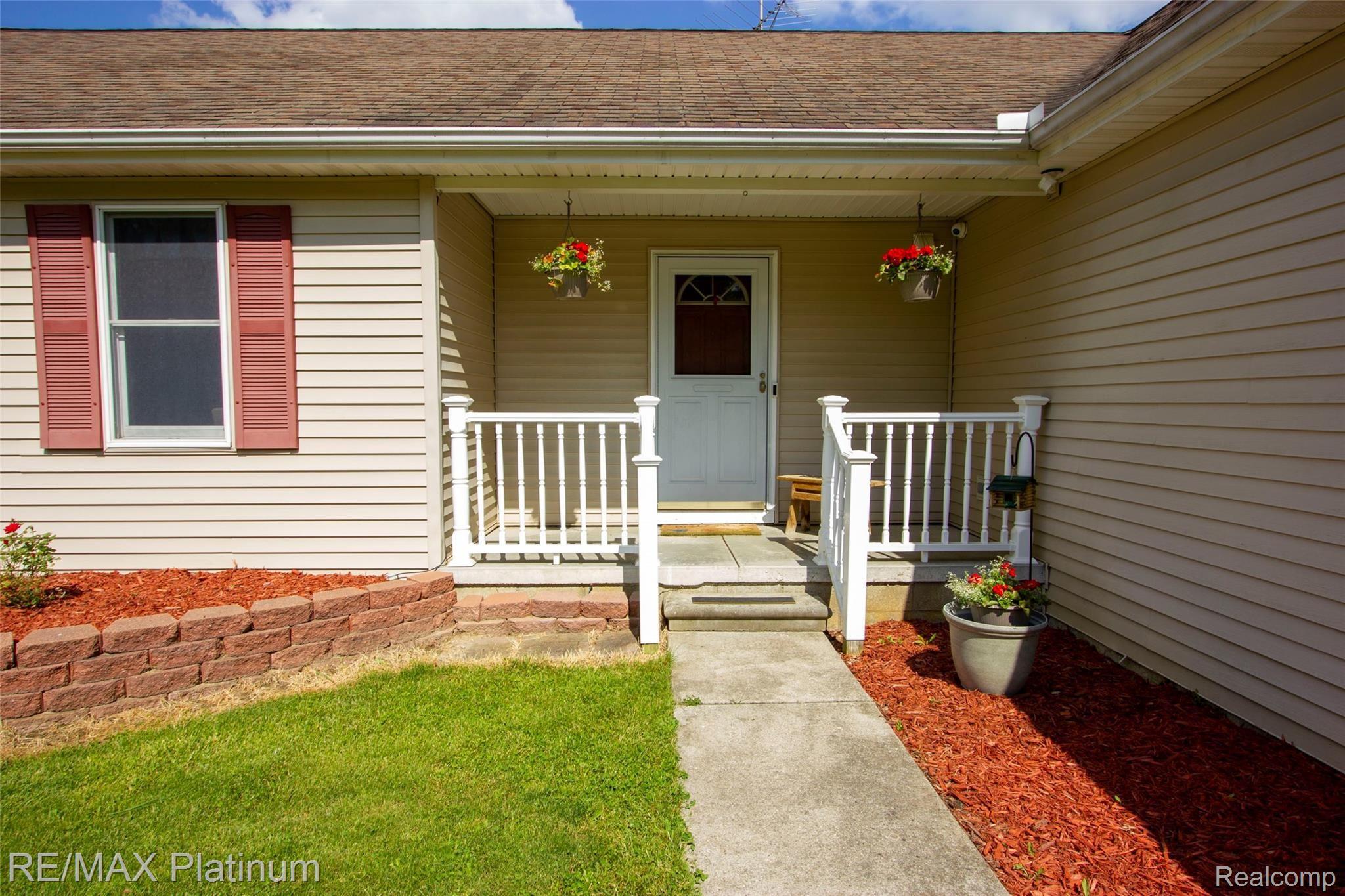 5331 East Clyde Road Howell, MI 48855 - Photo 3 of 28 3. Front Porch