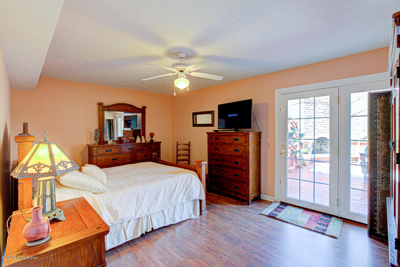 421 Castleman Branch Road Shepherdsville, KY 40165 - Photo 20 of 46 421_Castleman_Branch_Rd-19