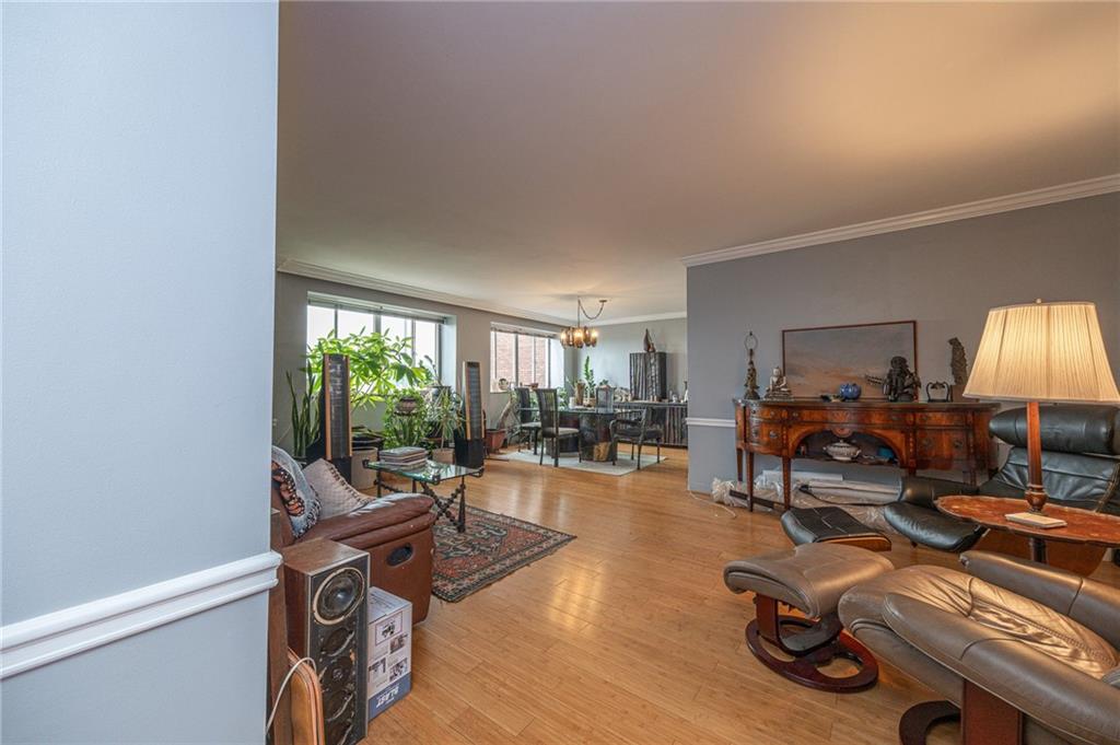 128 North Craig Street, Unit 815 Pittsburgh, PA 15213 - Photo 12 of 35