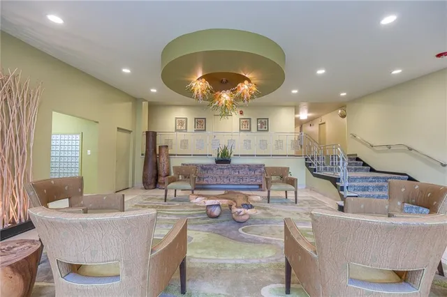 $298,000 | 128 North Craig Street, Unit 815, Pittsburgh, PA 15213