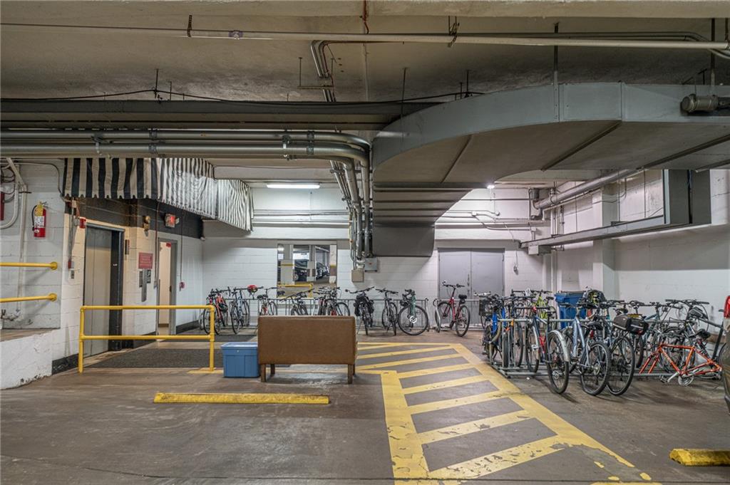 128 North Craig Street, Unit 815 Pittsburgh, PA 15213 - Photo 32 of 35