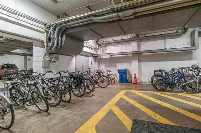 $298,000 | 128 North Craig Street, Unit 815, Pittsburgh, PA 15213