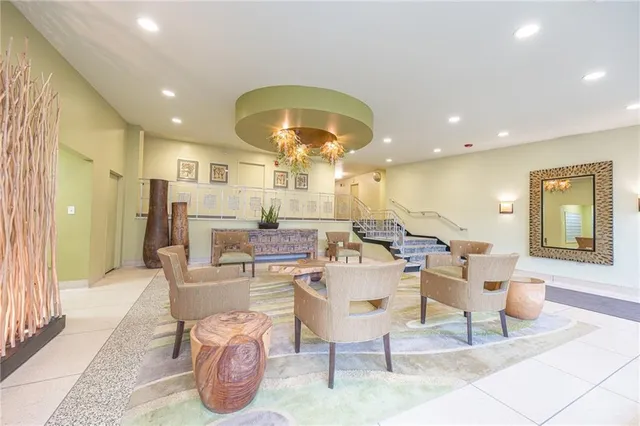 $298,000 | 128 North Craig Street, Unit 815, Pittsburgh, PA 15213