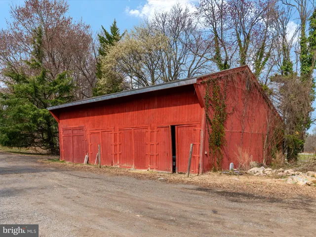 $1,800,000 | 1008 West Central Avenue, Davidsonville, MD 21035