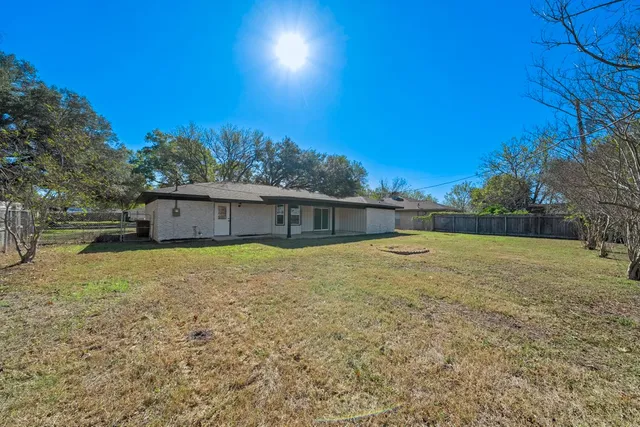 $395,000 | 1313 Redbud Trail, Lockhart, TX 78644