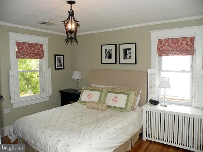 10 West Spring Street Alexandria, VA 22301 - Photo 12 of 24 Master Bedroom