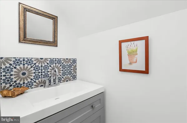 $415,000 | 8 Anglewood Avenue, Earleville, MD 21919
