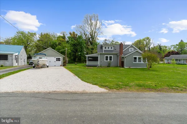 $415,000 | 8 Anglewood Avenue, Earleville, MD 21919