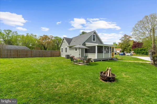 $415,000 | 8 Anglewood Avenue, Earleville, MD 21919