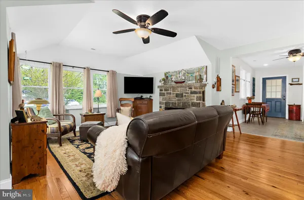$415,000 | 8 Anglewood Avenue, Earleville, MD 21919
