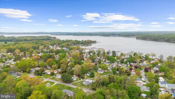 $415,000 | 8 Anglewood Avenue, Earleville, MD 21919