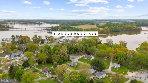 $415,000 | 8 Anglewood Avenue, Earleville, MD 21919