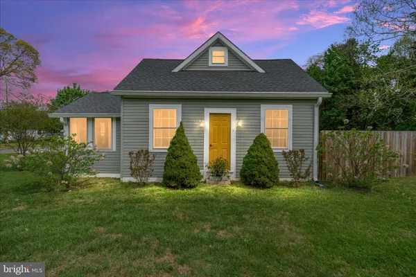 $415,000 | 8 Anglewood Avenue, Earleville, MD 21919