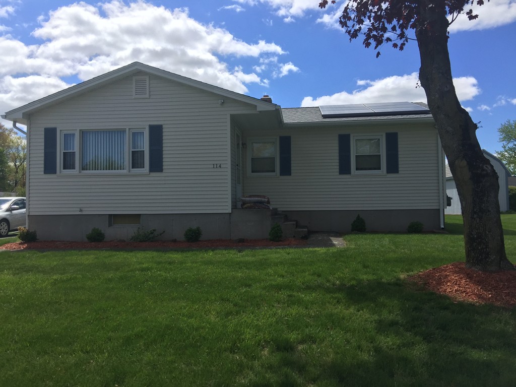 114 Garnet Street Springfield, MA 01129 - Photo 1 of 13