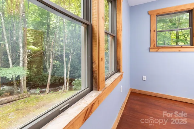 $425,000 | 107 Cabin Fever Trail, Maggie Valley, NC 28751