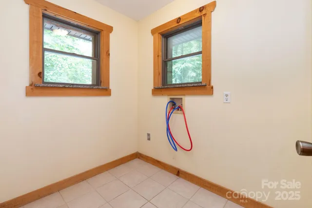 $425,000 | 107 Cabin Fever Trail, Maggie Valley, NC 28751