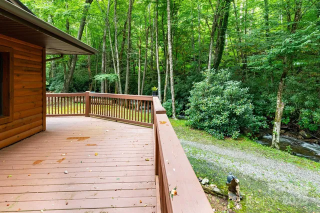 $425,000 | 107 Cabin Fever Trail, Maggie Valley, NC 28751