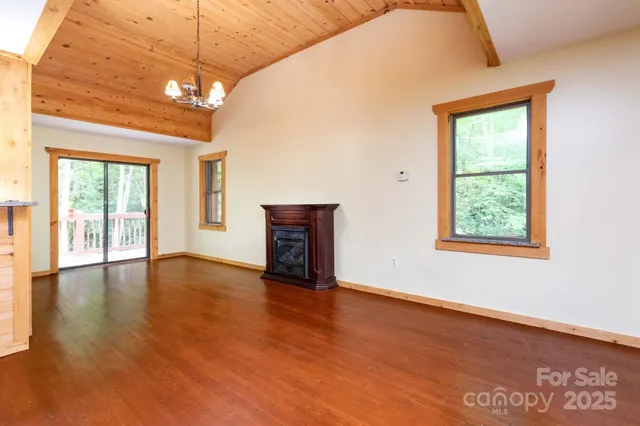 $425,000 | 107 Cabin Fever Trail, Maggie Valley, NC 28751