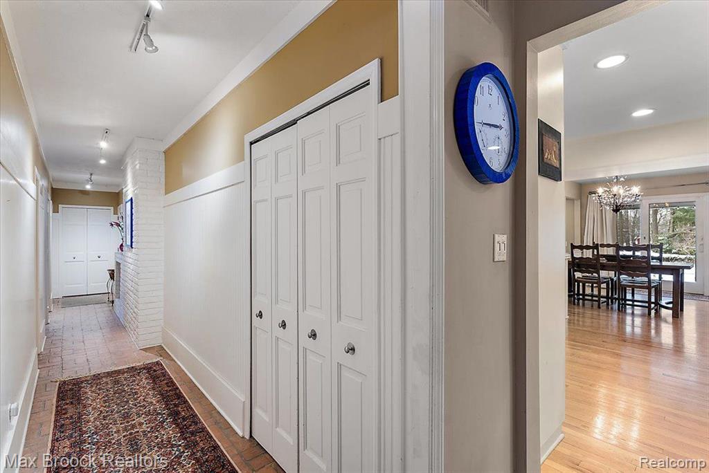 2085 Quarton Road Bloomfield Hills, MI 48301 - Photo 19 of 55