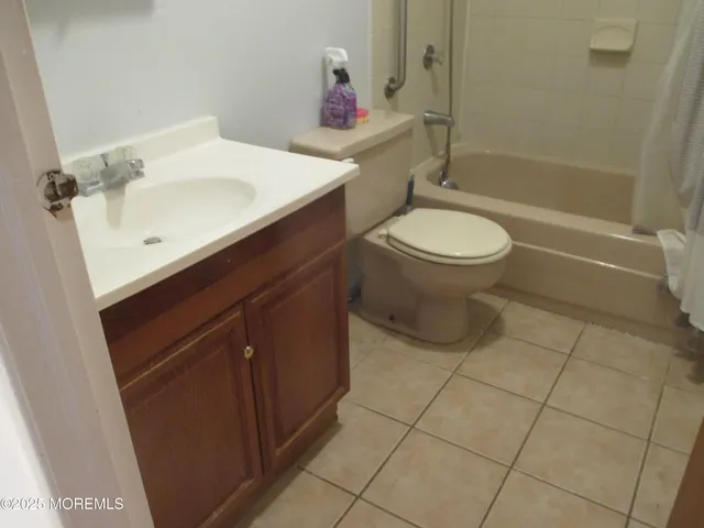 $1,585 | 469 D Thornbury Court, Lakewood, NJ 08701