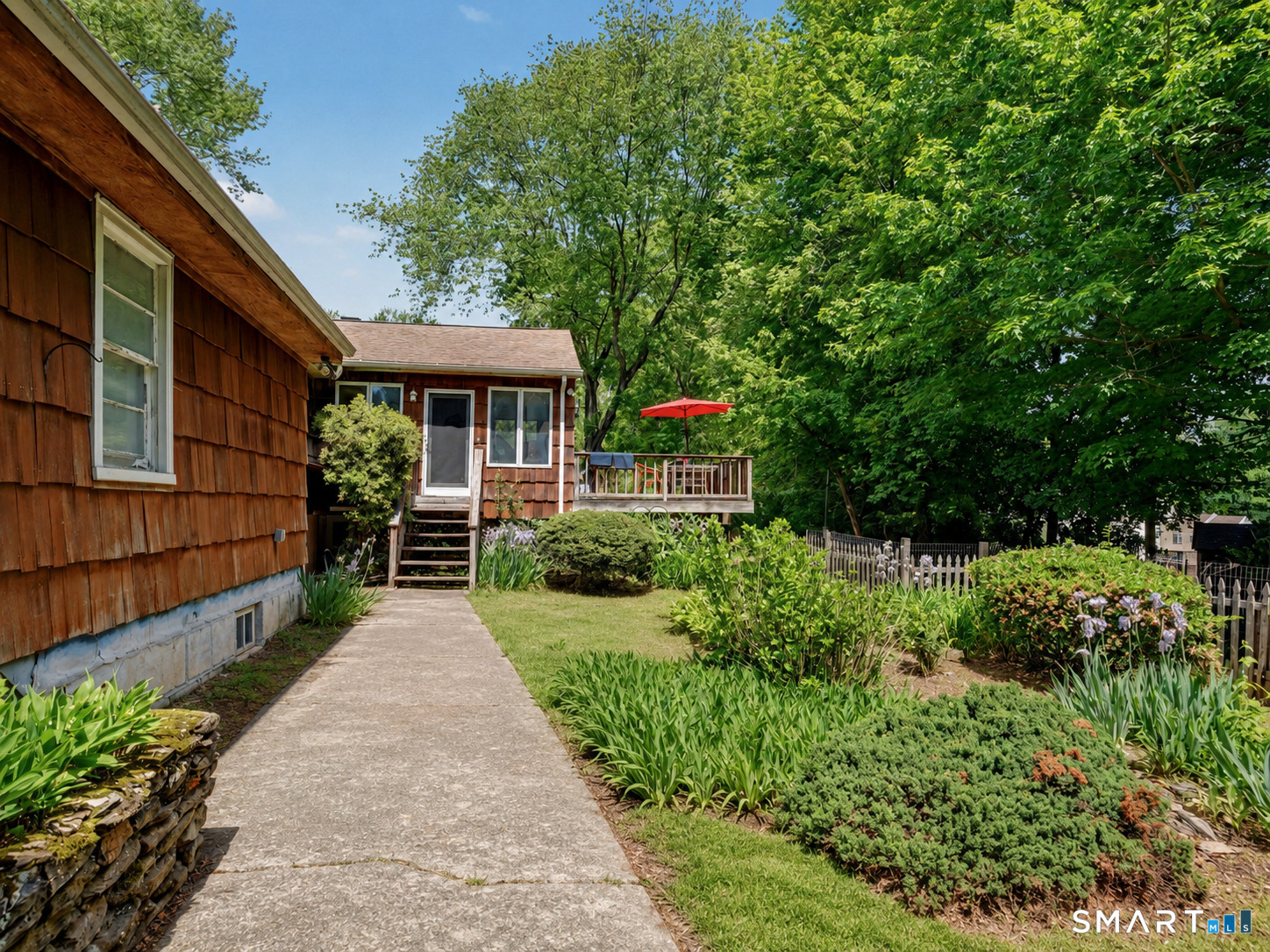 77 Lorma Avenue Trumbull, CT 06611 - Photo 20 of 29