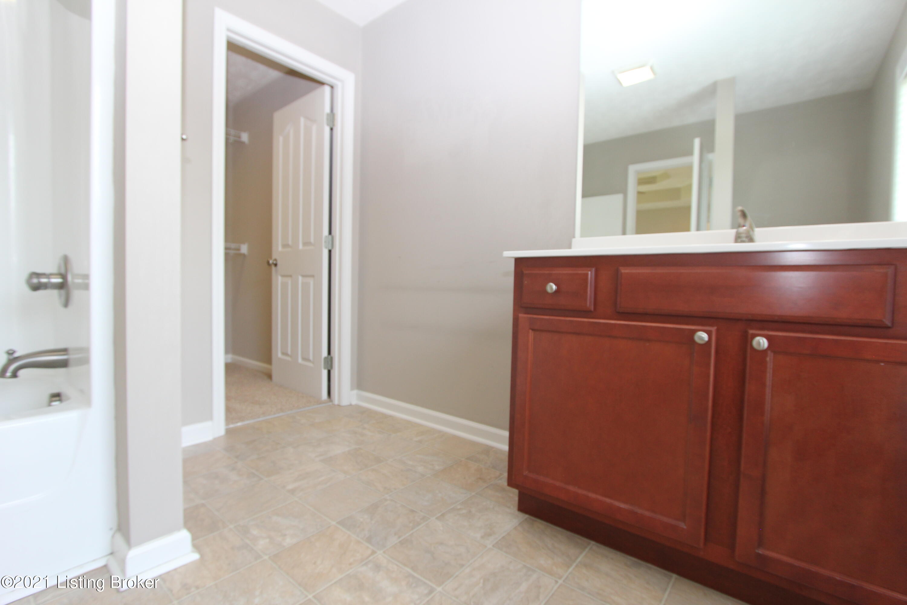 1002 Rueland Drive Lawrenceburg, KY 40342 - Photo 13 of 27 Primary Bath (1)