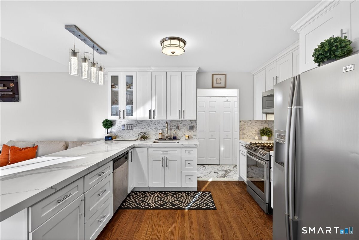 72 Broadmere Road Stratford, CT 06614 - Photo 5 of 34 Kitchen
