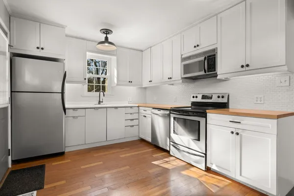 $2,295 | 1315 East Montague Avenue, North Charleston, SC 29405