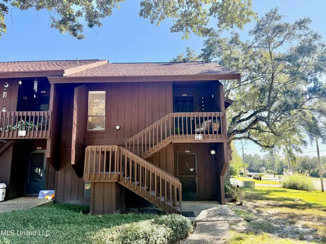 $135,000 | 225 Molokai, Unit G, Diamondhead, MS 39525