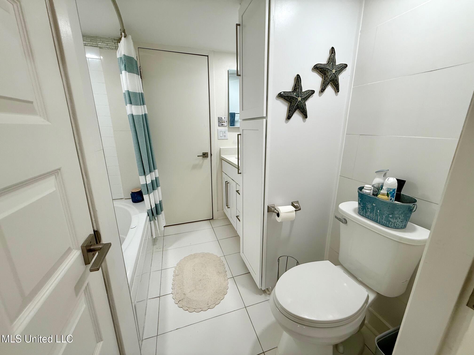 225 Molokai, Unit G Diamondhead, MS 39525 - Photo 16 of 25 225 18