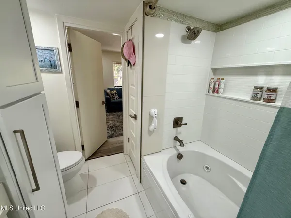 $135,000 | 225 Molokai, Unit G, Diamondhead, MS 39525