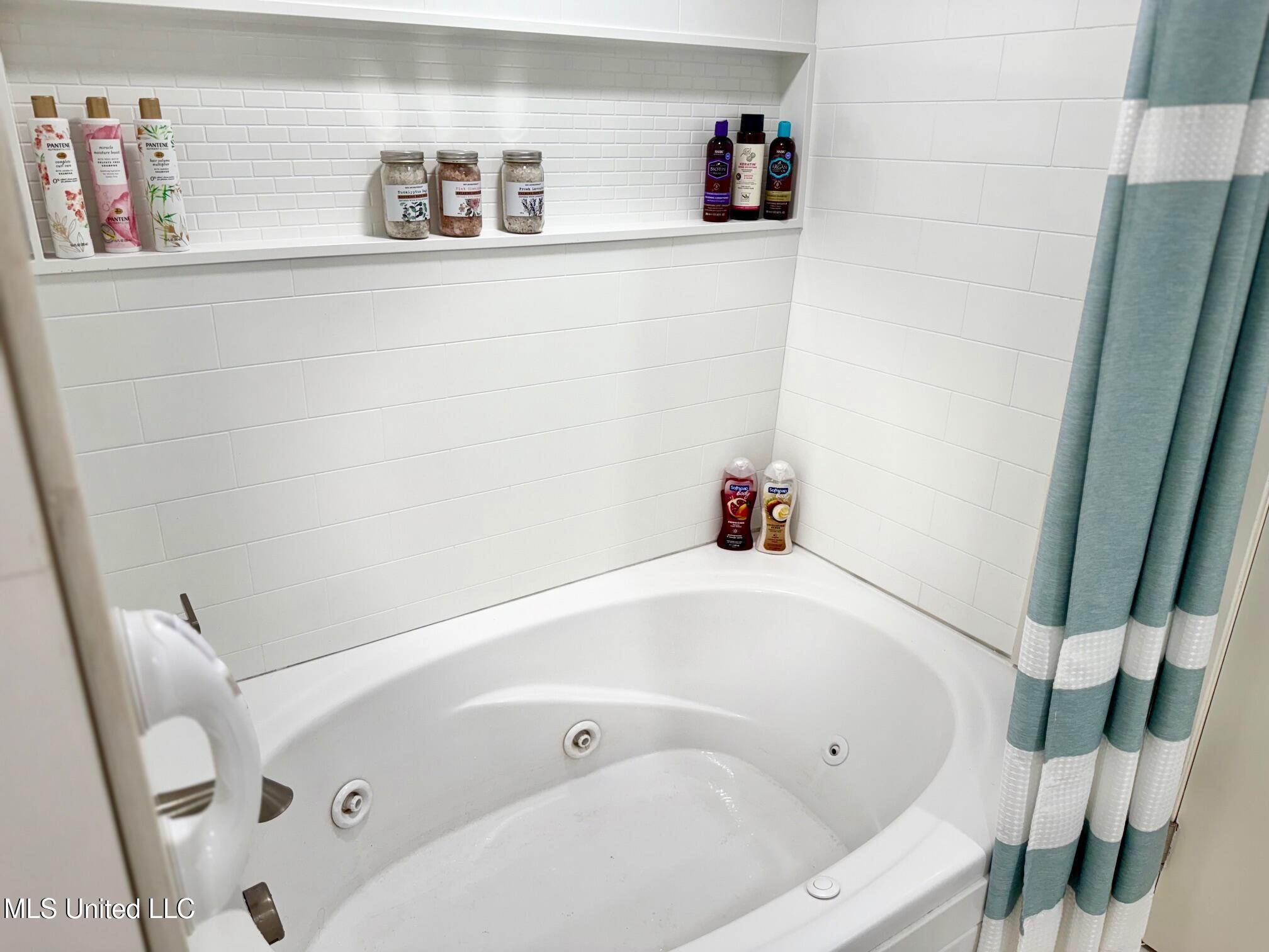 225 Molokai, Unit G Diamondhead, MS 39525 - Photo 18 of 25 225 19