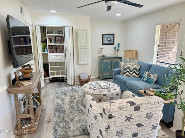 $135,000 | 225 Molokai, Unit G, Diamondhead, MS 39525