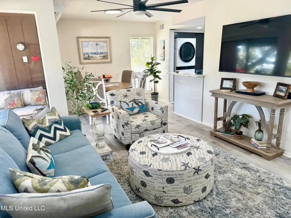 $135,000 | 225 Molokai, Unit G, Diamondhead, MS 39525