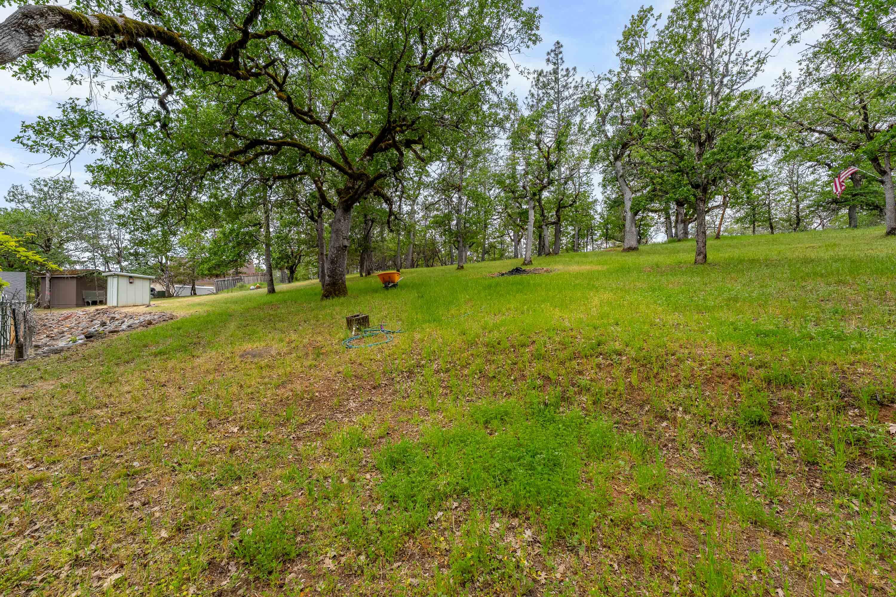 200 Rene Drive Shady Cove, OR 97539 - Photo 26 of 31 Property