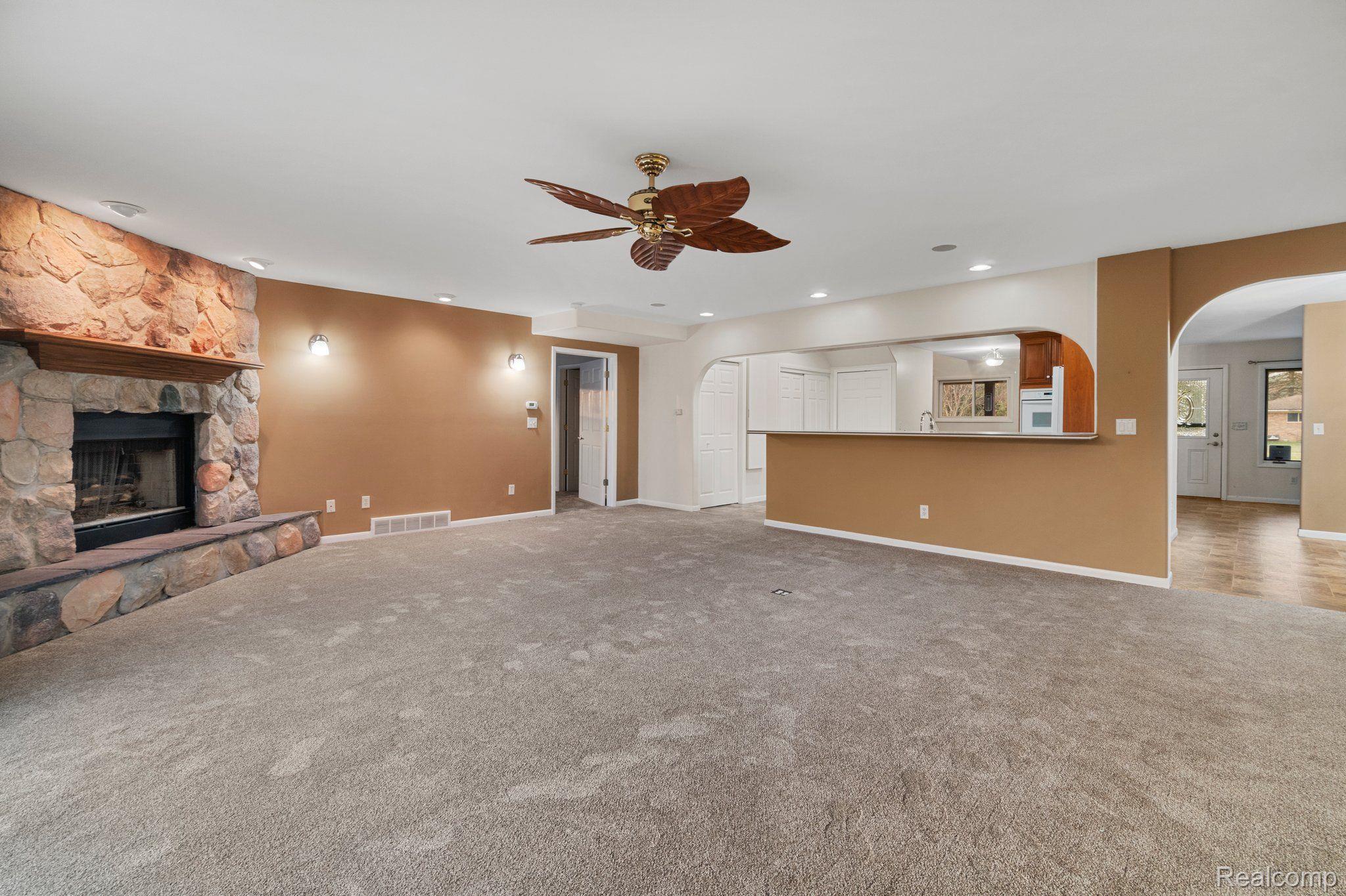 4755 Pelton Road Clarkston, MI 48346 - Photo 12 of 32 Gallery Image 12