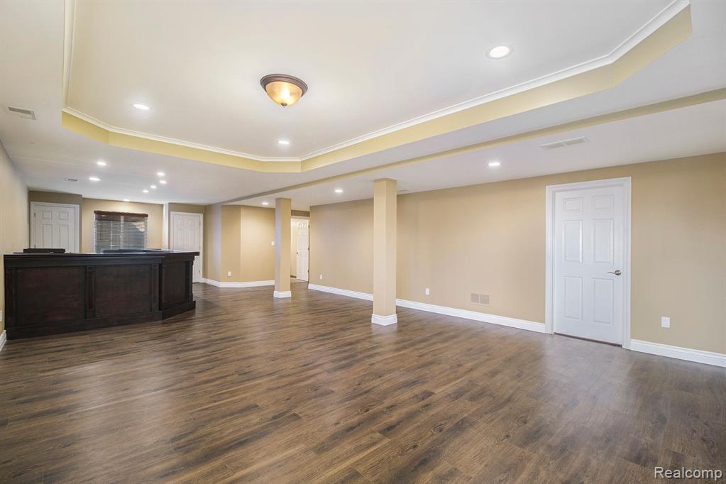 837 Balsam Circle Rochester, MI 48307 - Photo 21 of 38