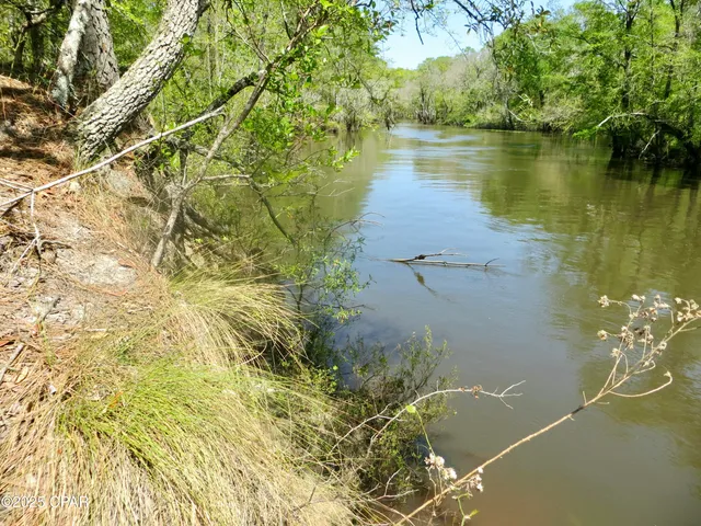 $7,500,000 | 2839 Highway 79, Vernon, FL 32462